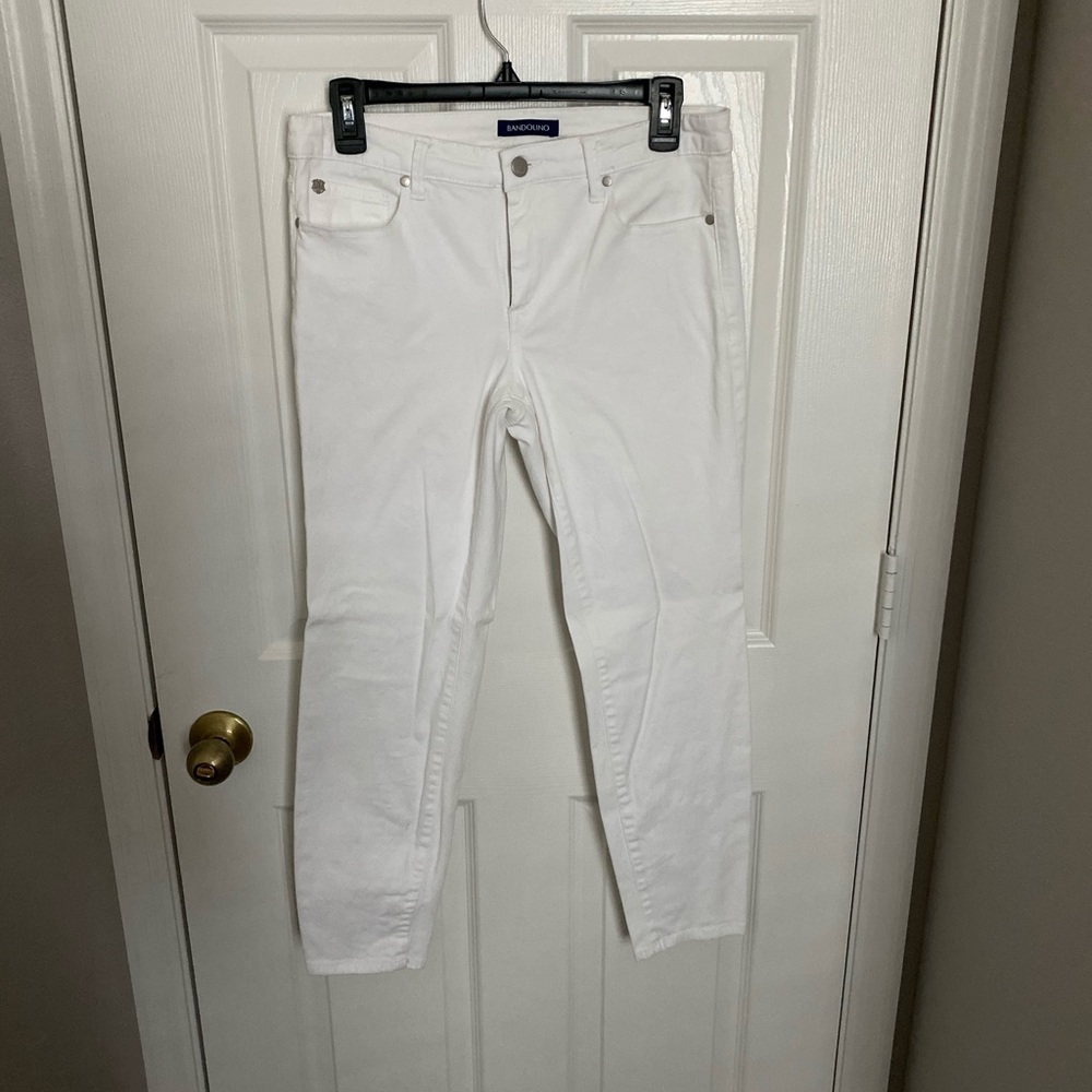 Women’s bandolino pants.